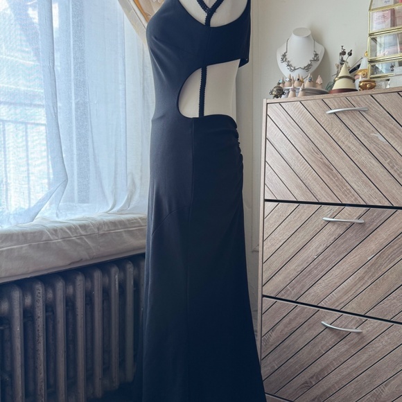 Full length gown with cut outs and open back - Picture 5 of 6